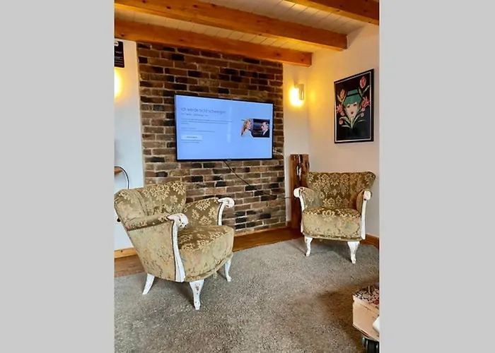 Oldschool, Dorfschule Mit Whirlpool *