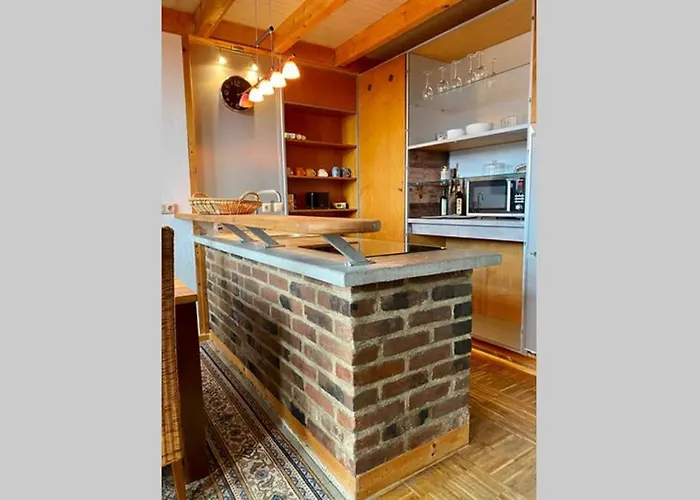 Oldschool, Dorfschule Mit Whirlpool *